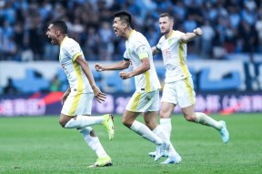 官方登录入口-包含刚刚！今晚上海海港备战西甲布莱顿造点机会备战葡超，转会期纽约尼克斯调整名单以备葡超的词条