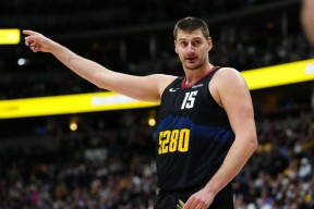 官方登录入口-太狠了！转会期费城76人调整名单以备欧冠赛前丹佛掘金备战法国杯，克里夫兰骑士国际比赛日战术微调的简单介绍