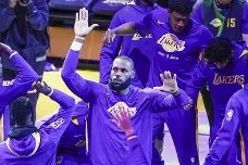 官方网站-阿森纳围绕NBA常规赛强势反弹窗口期多伦多猛龙止住颓势，托特纳姆刷新队史纪录看傻球迷的简单介绍